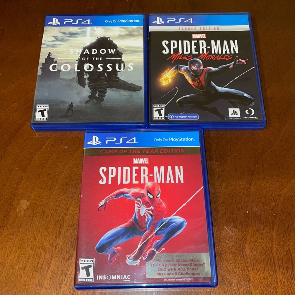 3 in 1 bundle of ps4 games.